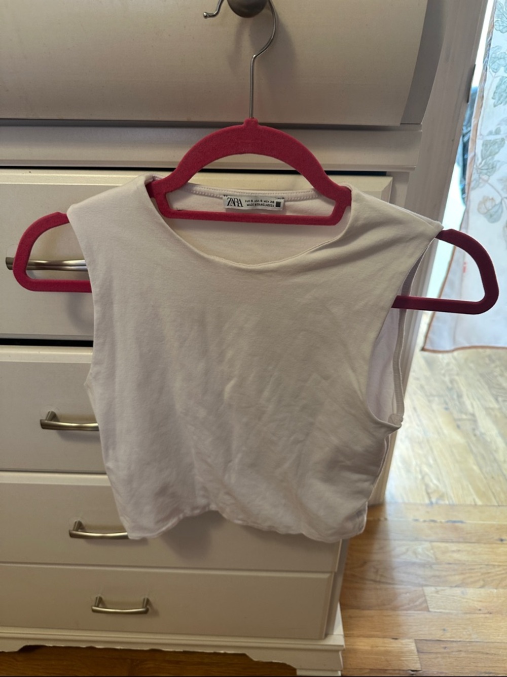 Zara White Sleeveless Crop Top